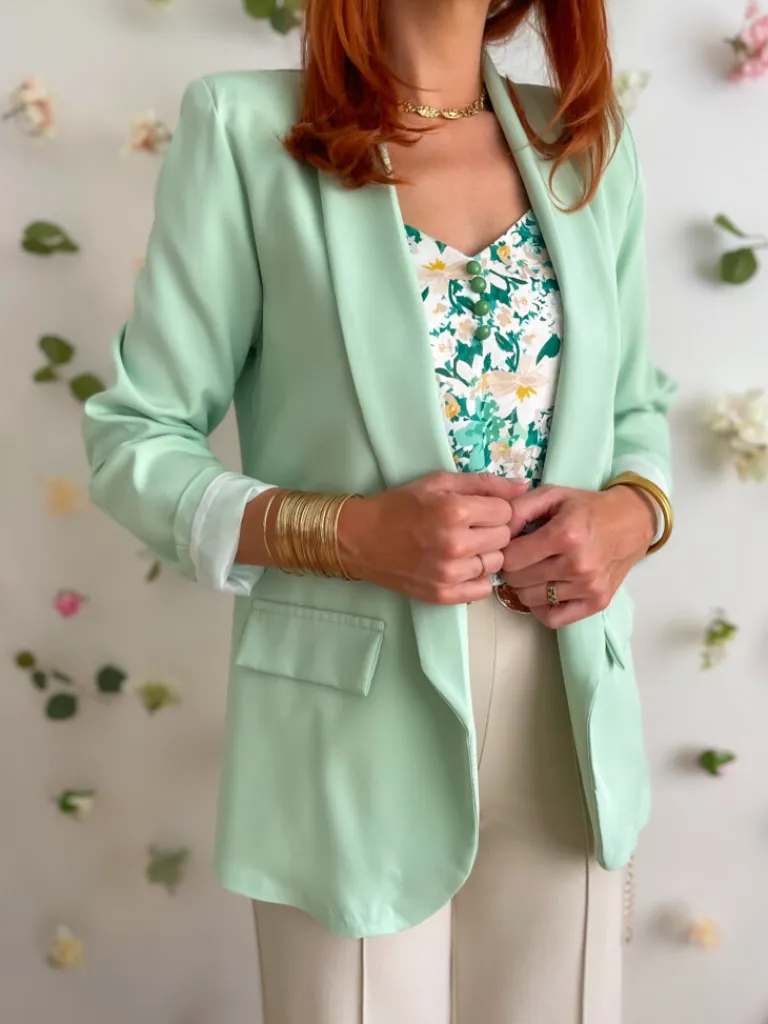 auguste_top_fleuri_vert_3.webp Tops, Blouses*Justine Boutique Auguste top fleuri vert