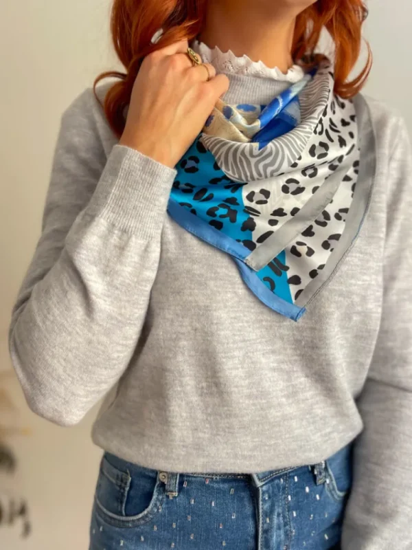 Echarpes, Bandeaux, Mitaines Et Casquettes*Justine Boutique Carré de soie motif léo bleu