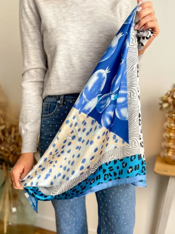 Echarpes, Bandeaux, Mitaines Et Casquettes*Justine Boutique Carré de soie motif léo bleu
