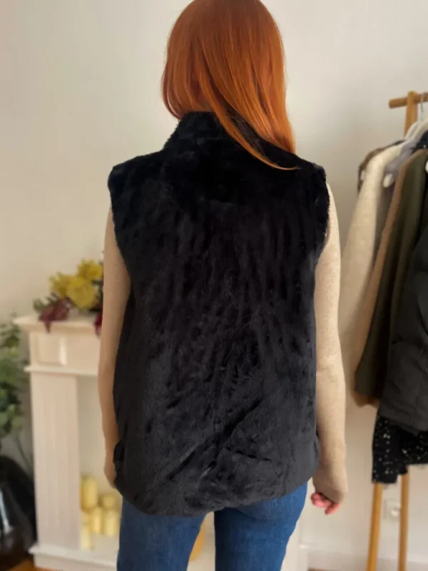 Pulls, Gilets | Vestes, Manteaux*Justine Boutique Fausse fourrure sans manche noire