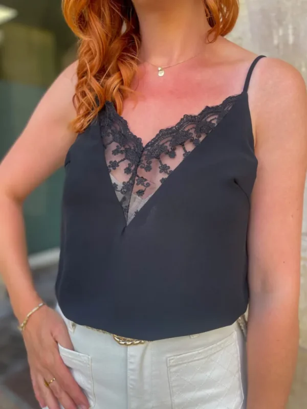 Tops, Blouses*Justine Boutique Gaston top dentelle noir
