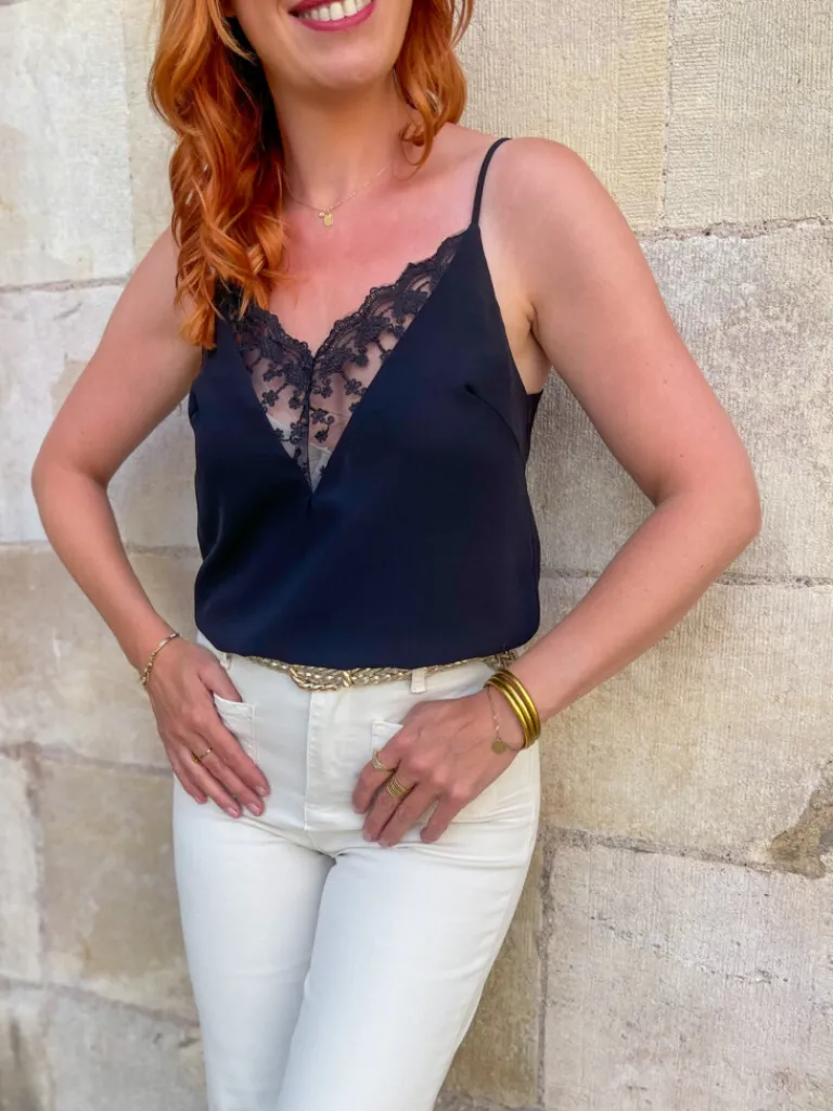 gaston_top_dentelle_noir_2.webp Tops, Blouses*Justine Boutique Gaston top dentelle noir