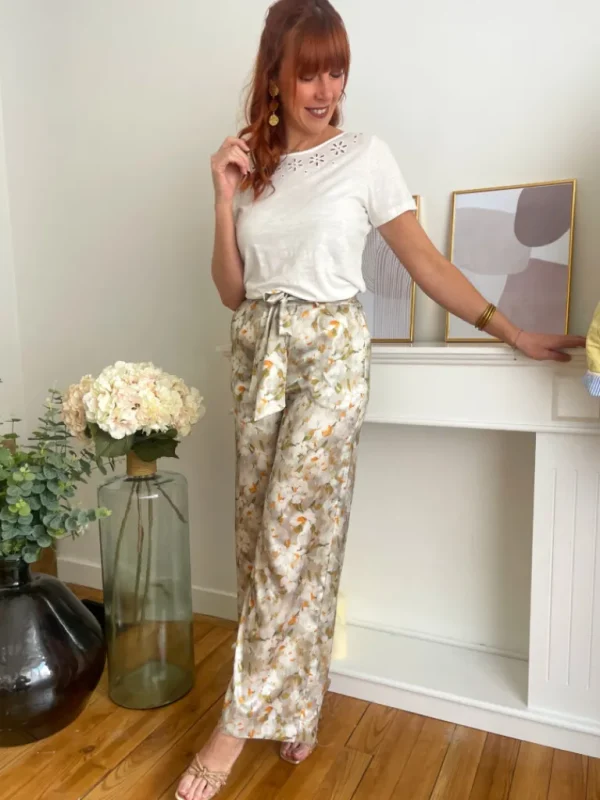 Tops, Blouses*Justine Boutique Holya tee shirt broderie
