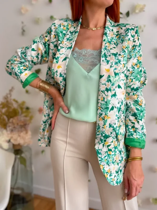 Tops, Blouses*Justine Boutique Lino top dentelle vert sauge