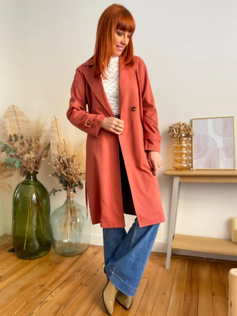 lou_long_trench_terracott_5.webp Vestes, Manteaux*Justine Boutique Lou long trench terracotta