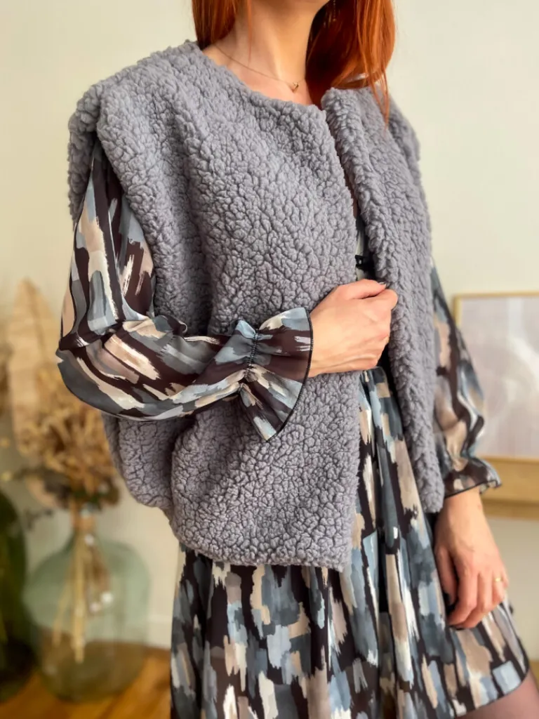 malo_gilet_bouclettes_gri_2.webp Pulls, Gilets | Vestes, Manteaux*Justine Boutique Malo gilet bouclettes gris