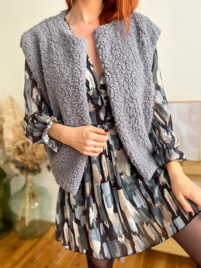 malo_gilet_bouclettes_gri_3.webp Pulls, Gilets | Vestes, Manteaux*Justine Boutique Malo gilet bouclettes gris
