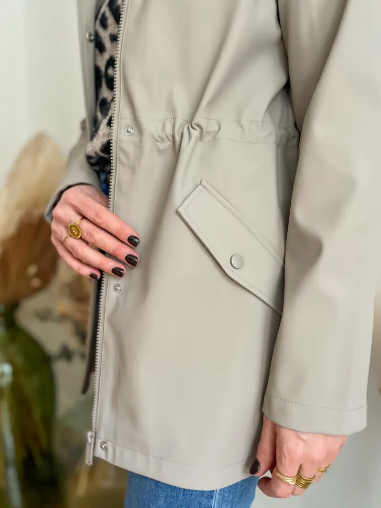 malou_imper_taupe_0.webp Vestes, Manteaux*Justine Boutique Malou imper taupe