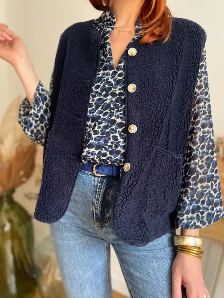 marco_gilet_bouclettes_ma_2.webp Pulls, Gilets | Vestes, Manteaux*Justine Boutique Marco gilet bouclettes marine