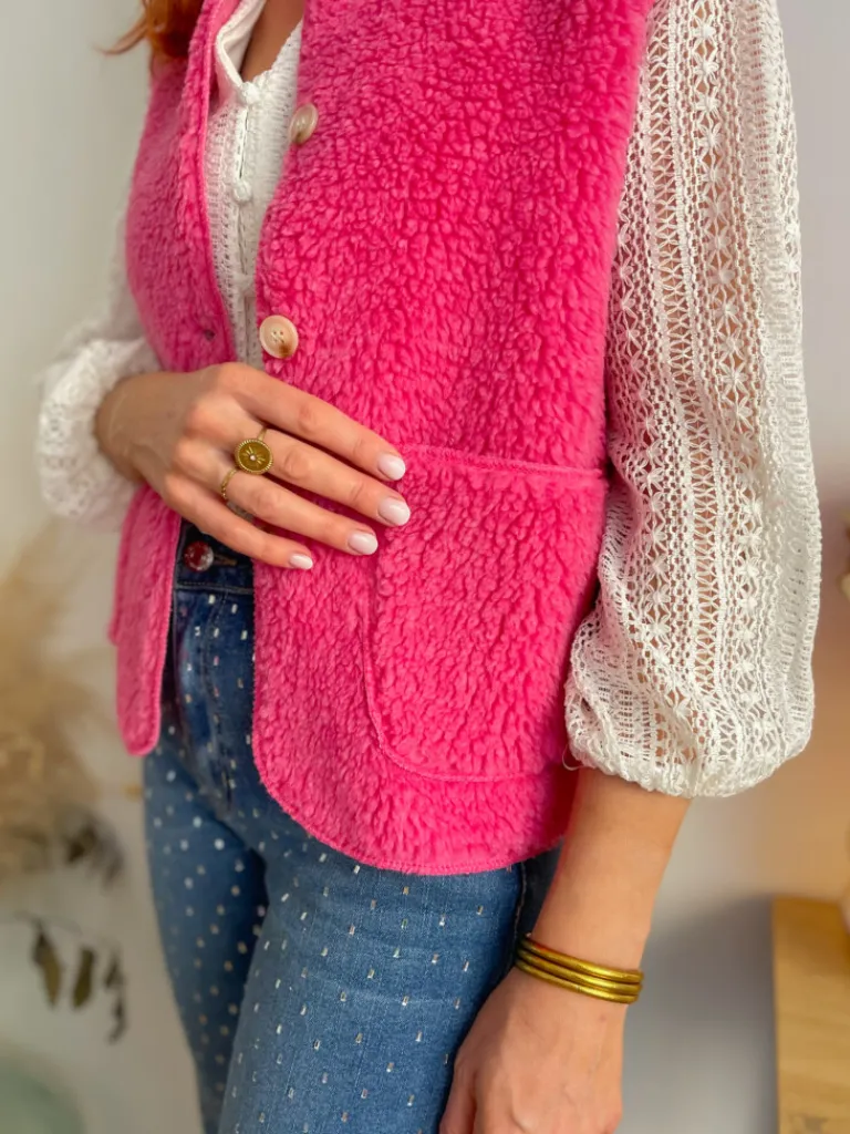 marco_gilet_bouclettes_ro_2.webp Vestes, Manteaux | Pulls, Gilets*Justine Boutique Marco gilet bouclettes rose