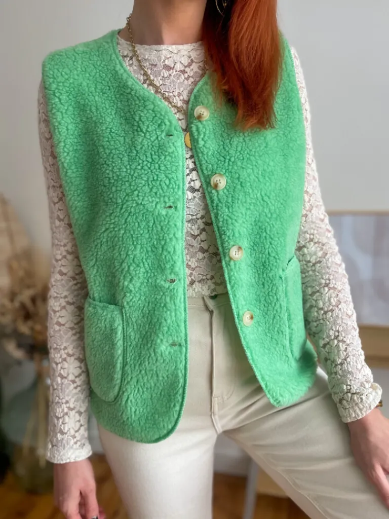marco_gilet_bouclettes_ve_0.webp Vestes, Manteaux | Pulls, Gilets*Justine Boutique Marco gilet bouclettes vert d’eau