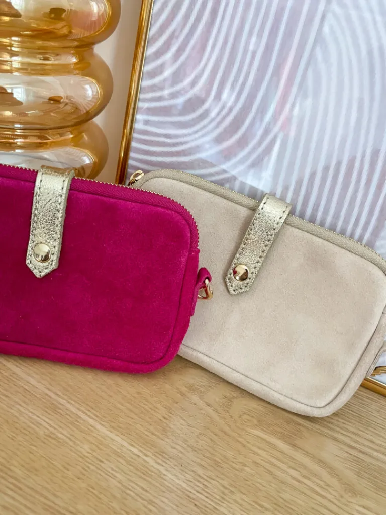 pochette_daim_fuschia_3.webp Pochettes, Sacs*Justine Boutique Pochette daim fuschia