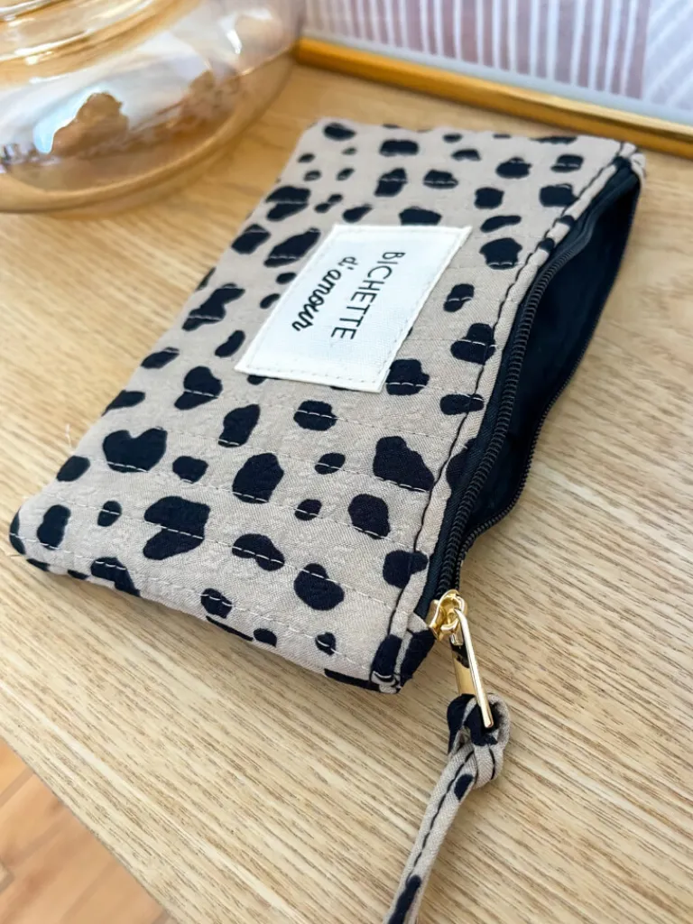 pochette_tissus_bichette__1.webp Pochettes, Sacs*Justine Boutique Pochette tissus bichette d’amour