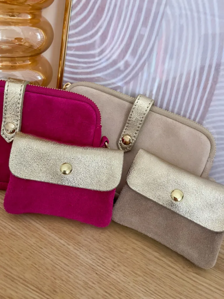 porte_monnaie_daim_fuchsi_0.webp Pochettes, Sacs*Justine Boutique Porte monnaie daim fuchsia