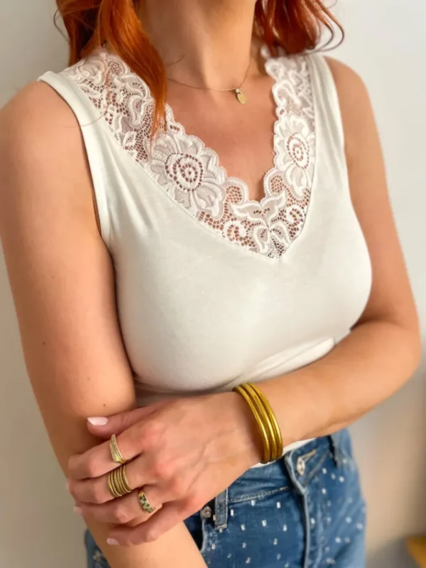 Tops, Blouses*Justine Boutique Rosa top blanc et dentelle