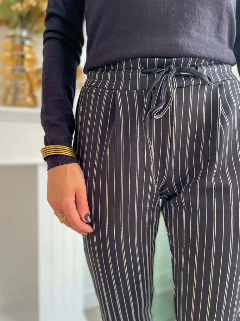 ruti_pantalon_jogg__rayur_0.webp Pantalons, Jeans*Justine Boutique Ruti pantalon jogg à rayures