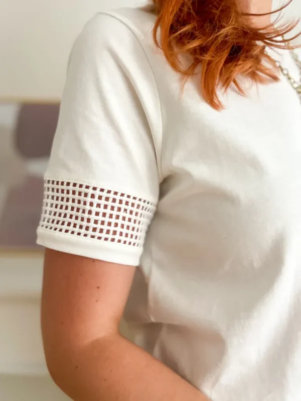 Tops, Blouses*Justine Boutique Vacy tee shirt blanc
